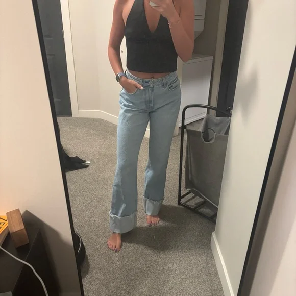 ❌SOLD❌Abercrombie & Fitch Curve Love 90s Relaxed Jean - Picture 2 of 7